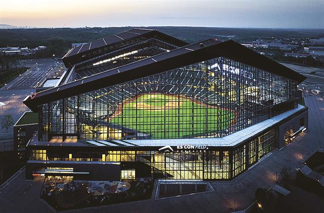 日本照明賞にエスコンフィールド北海道/大林組が設計施工